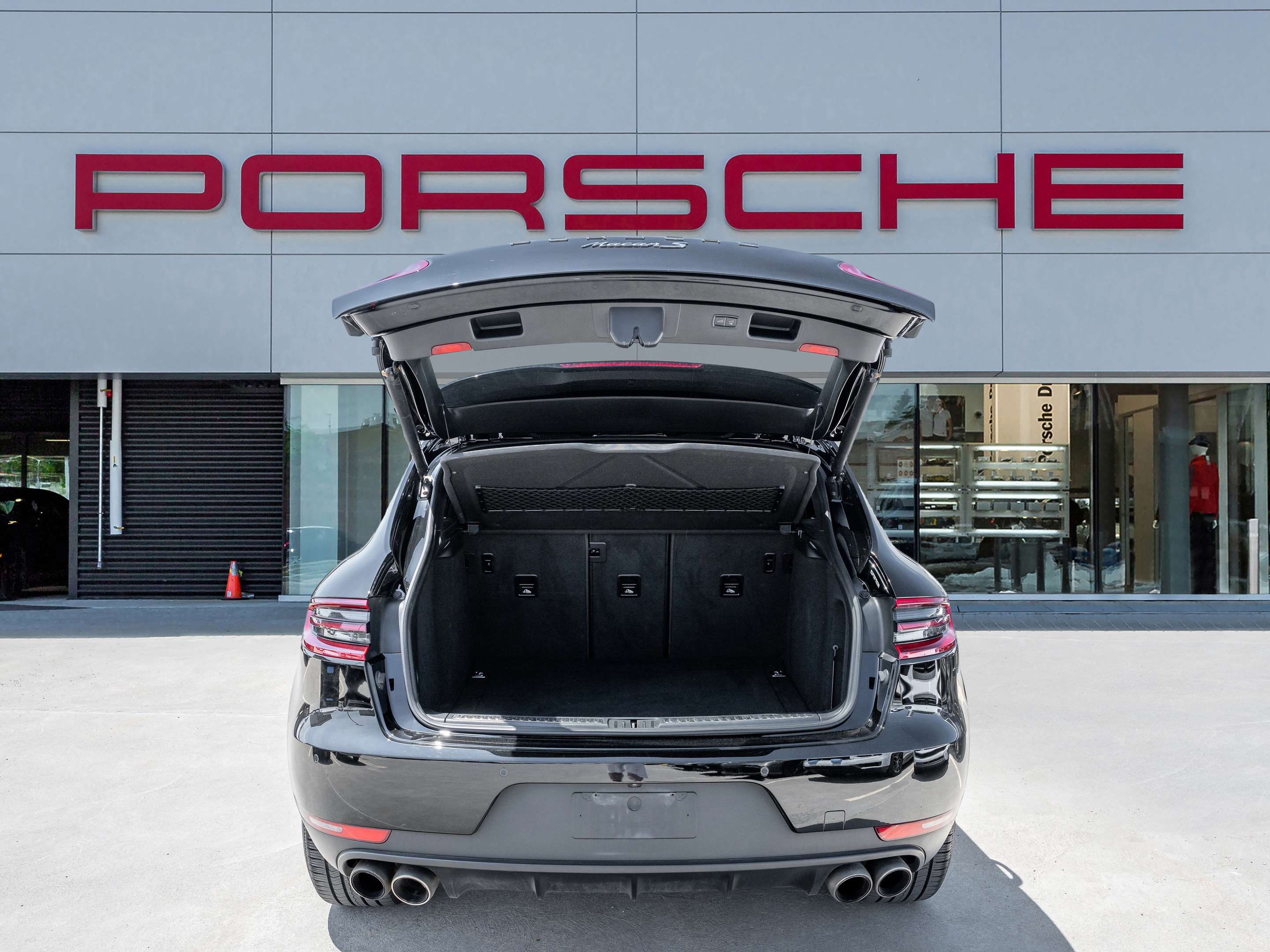 2015 Porsche Macan S | 340 Horsepower | No Accidents thumb 11