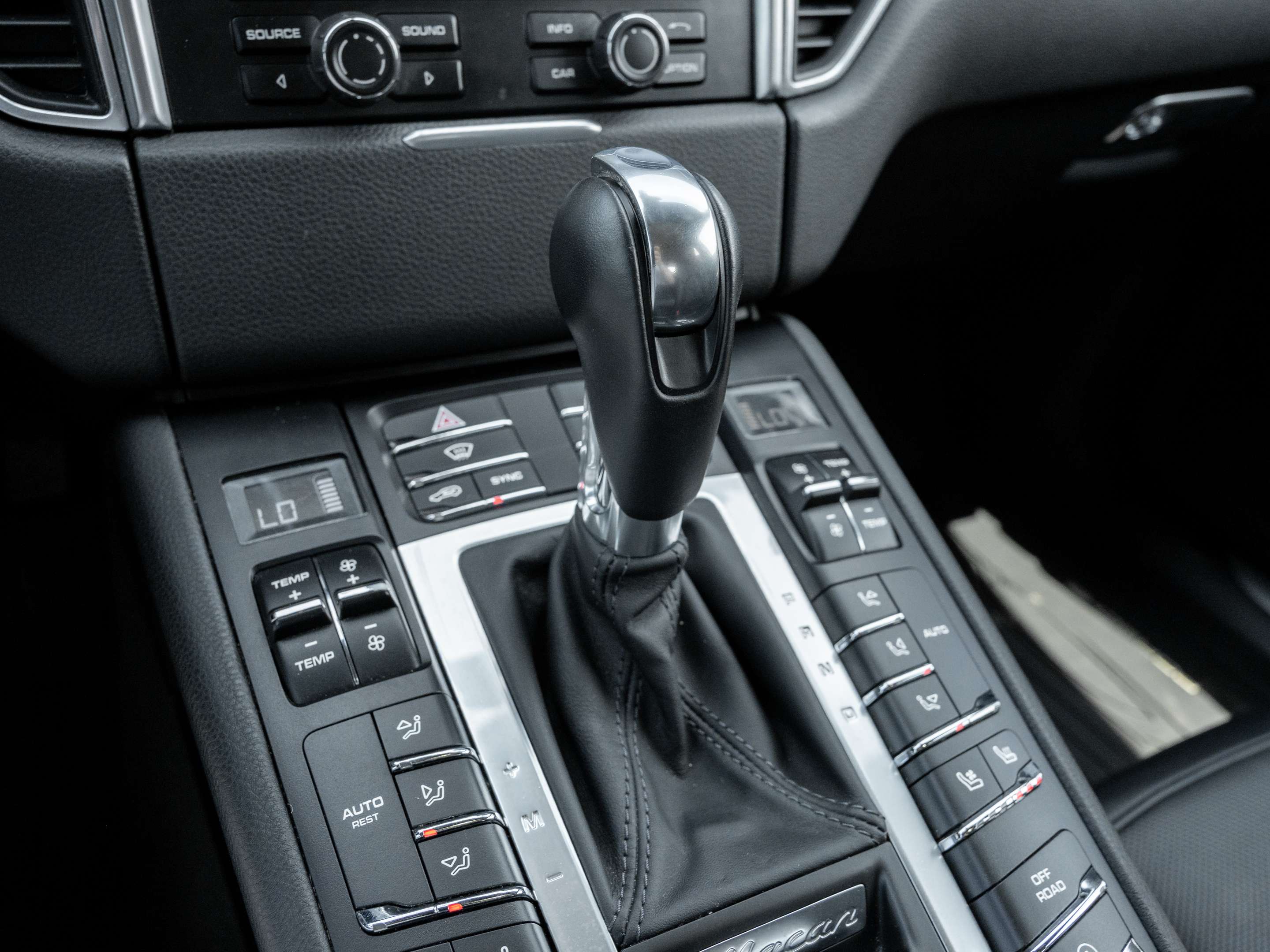 2015 Porsche Macan S | 340 Horsepower | No Accidents thumb 20