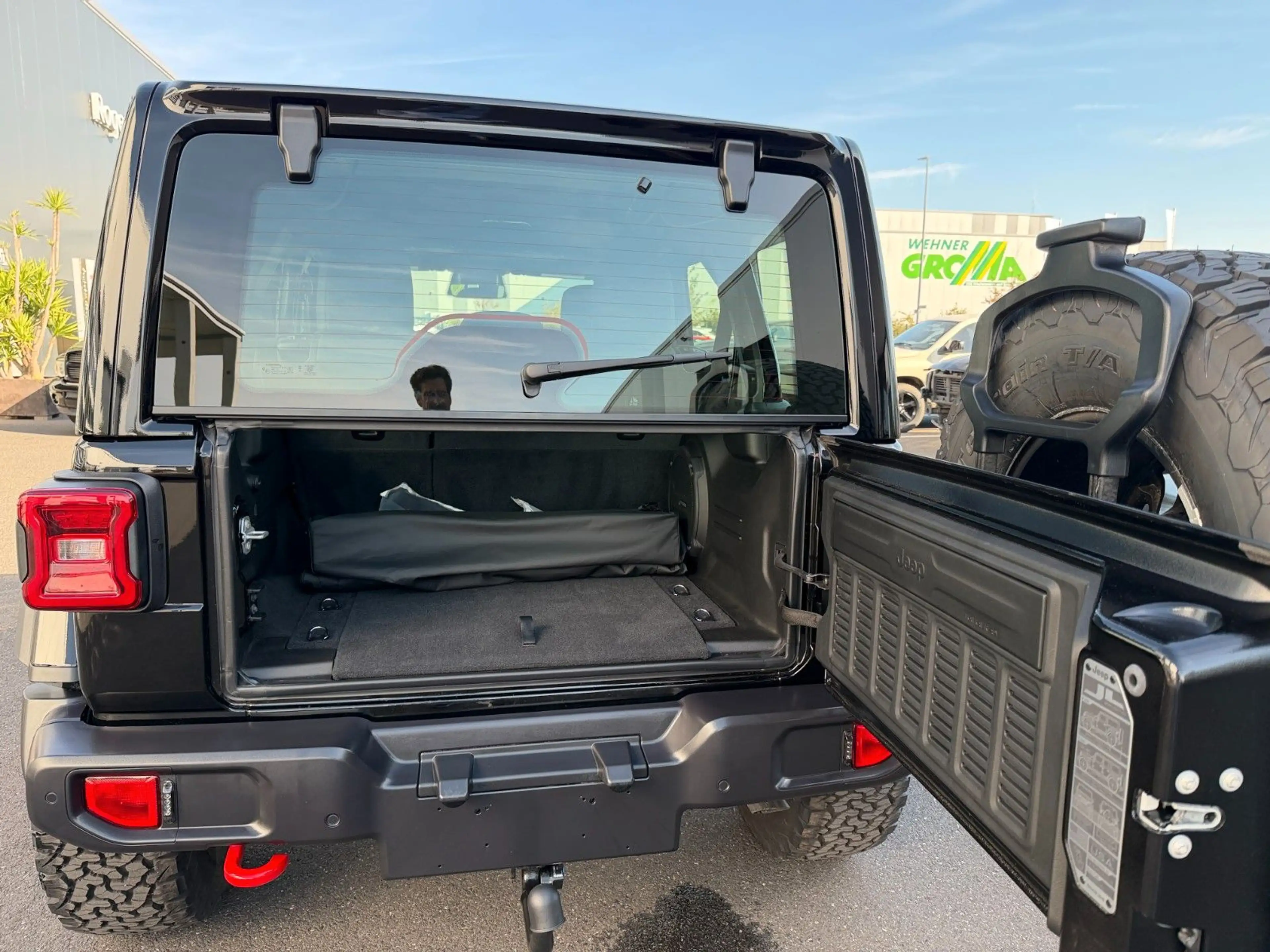 Jeep Wrangler WRANGLER 2026 UNLIMITED RUBICON 35 XTREME AHK — photo 8