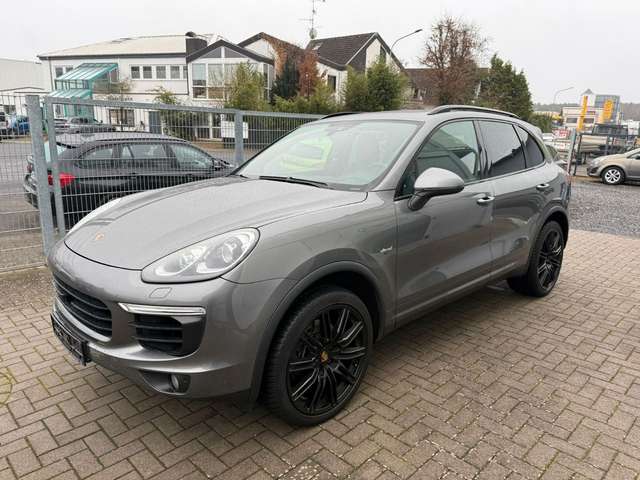 Imagine Porsche Cayenne Diesel Pano ACC Leder Memo