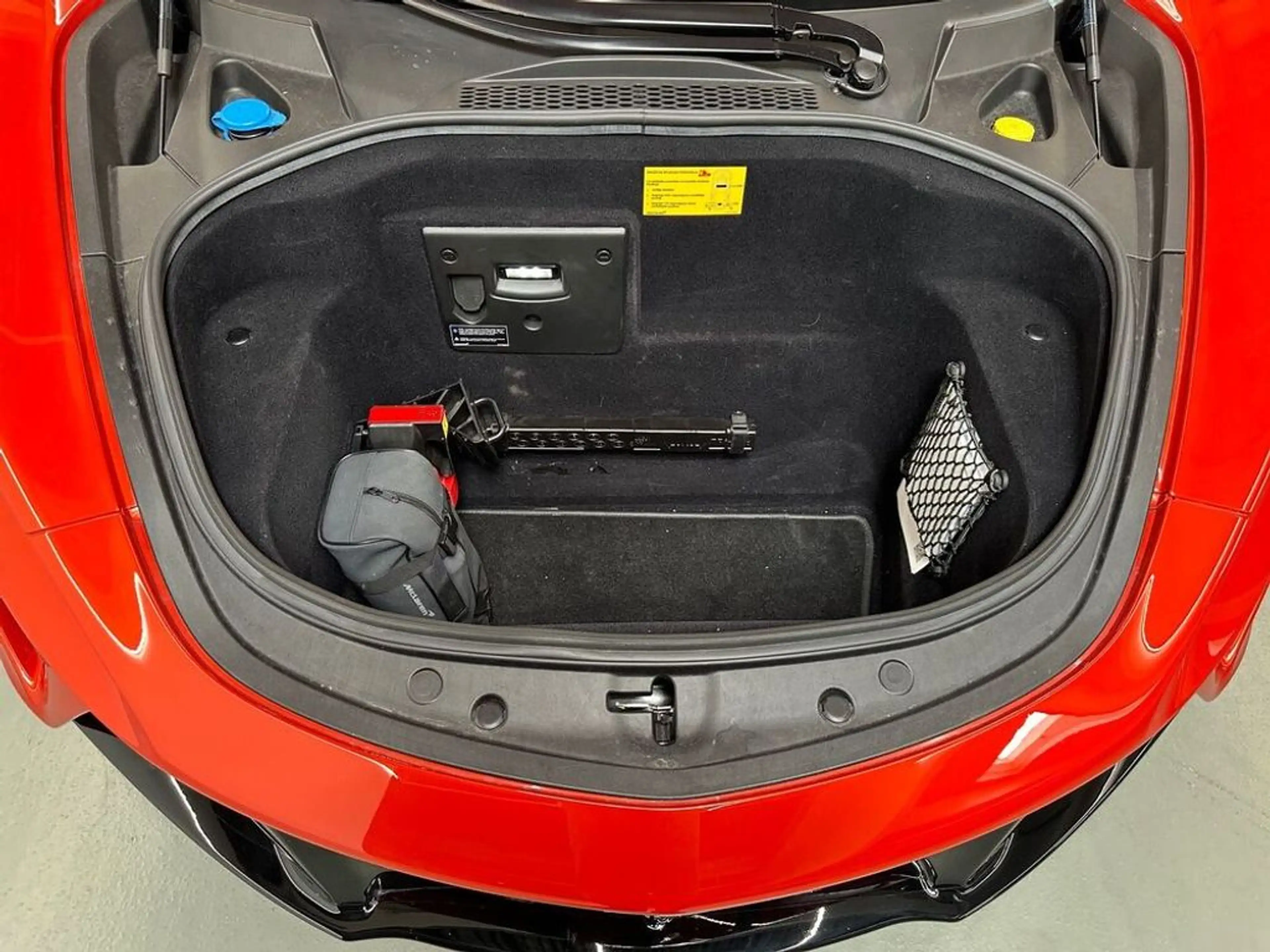 McLaren Artura Artura PHEV 7,4kWh — photo 11