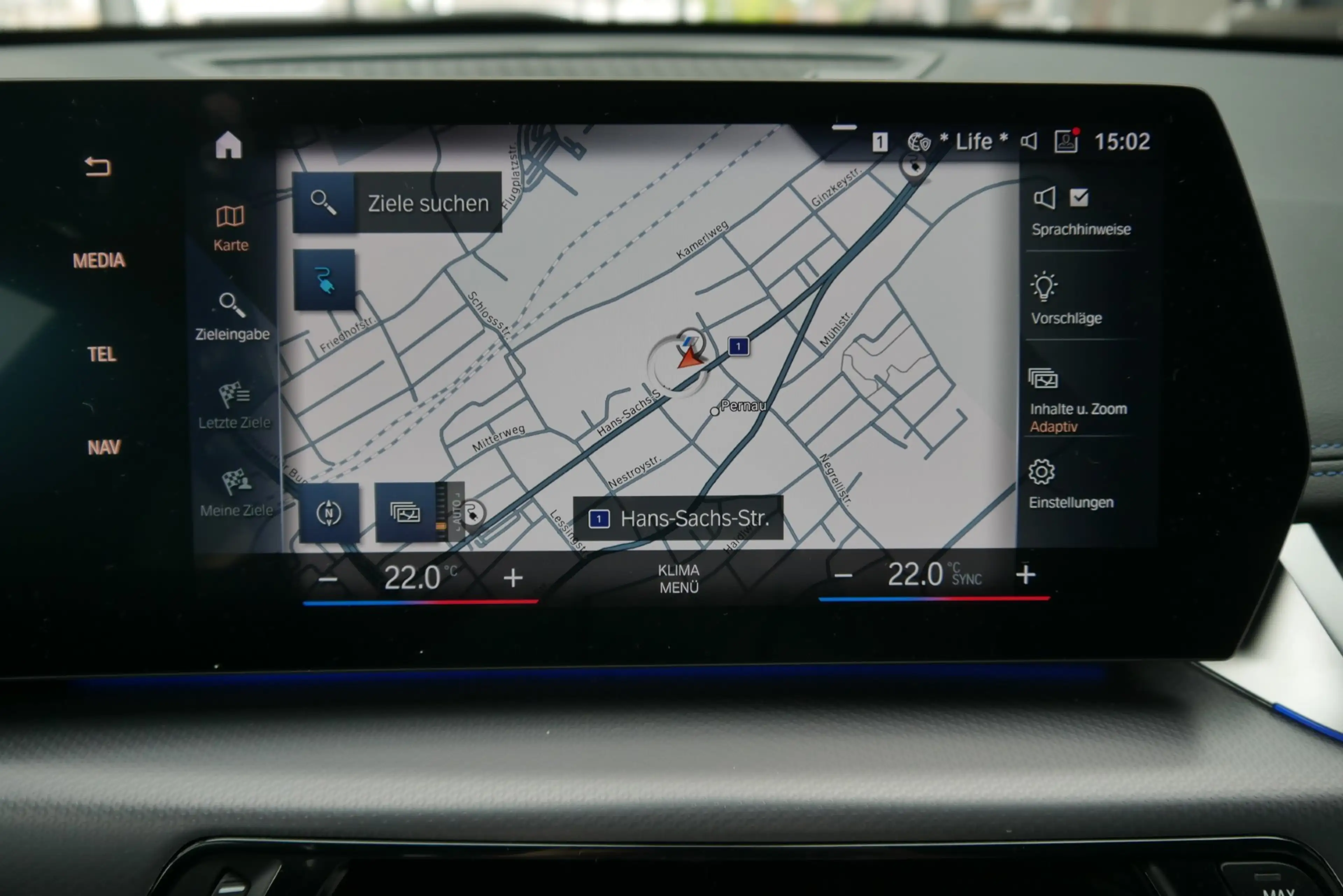 BMW iX1 xDrive30 *M-Paket/Standhzg./Navi/ adapt. M-Fahrwerk/H&K Sound* — photo 15