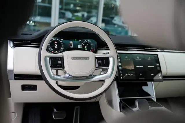 Land Rover Range Rover view 10