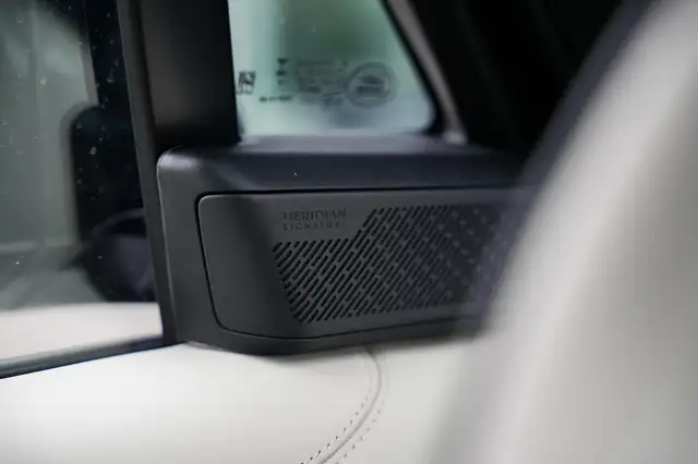 Land Rover Range Rover view 20