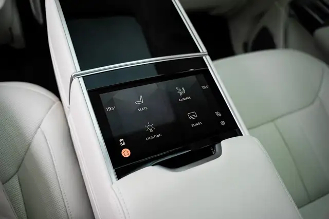 Land Rover Range Rover view 27