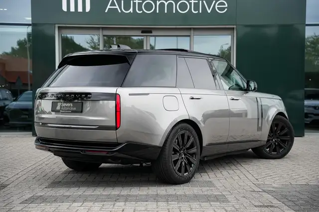 Land Rover Range Rover view 3