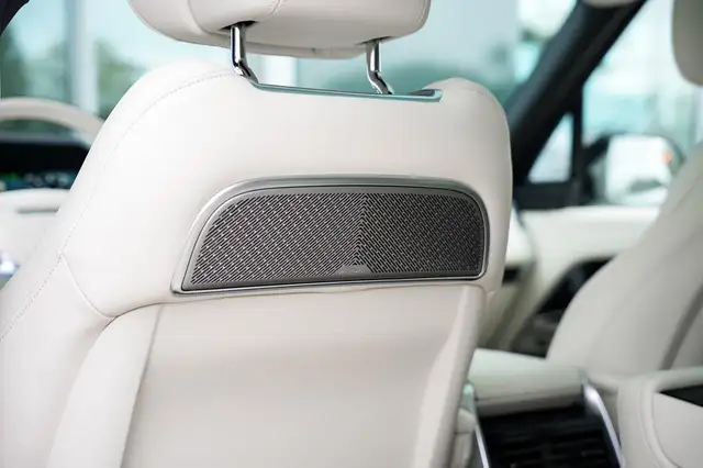 Land Rover Range Rover view 25