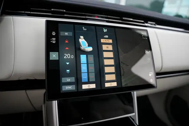 Land Rover Range Rover view 14