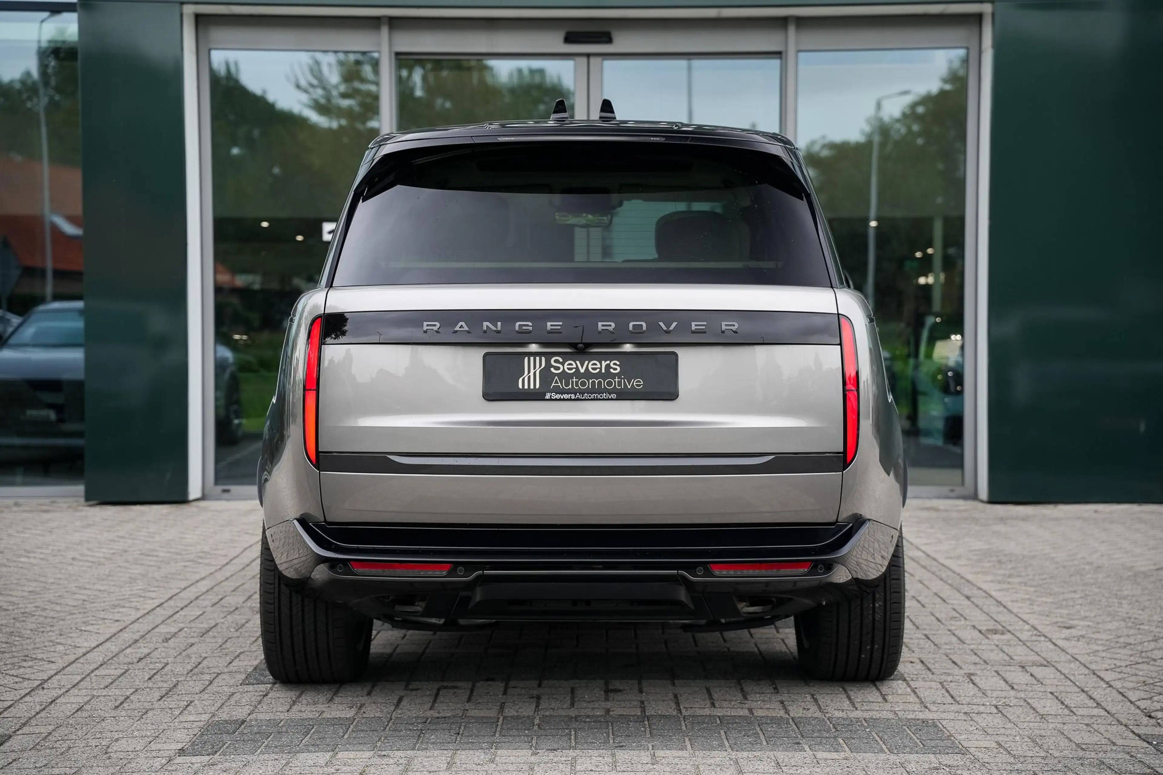 Land Rover Range Rover 3.0 P550e Autobiography l Flux Silver l Elekrische — photo 9