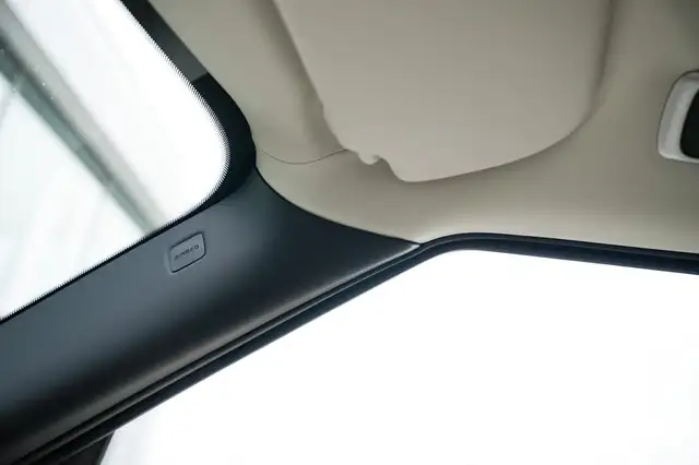 Land Rover Range Rover view 18