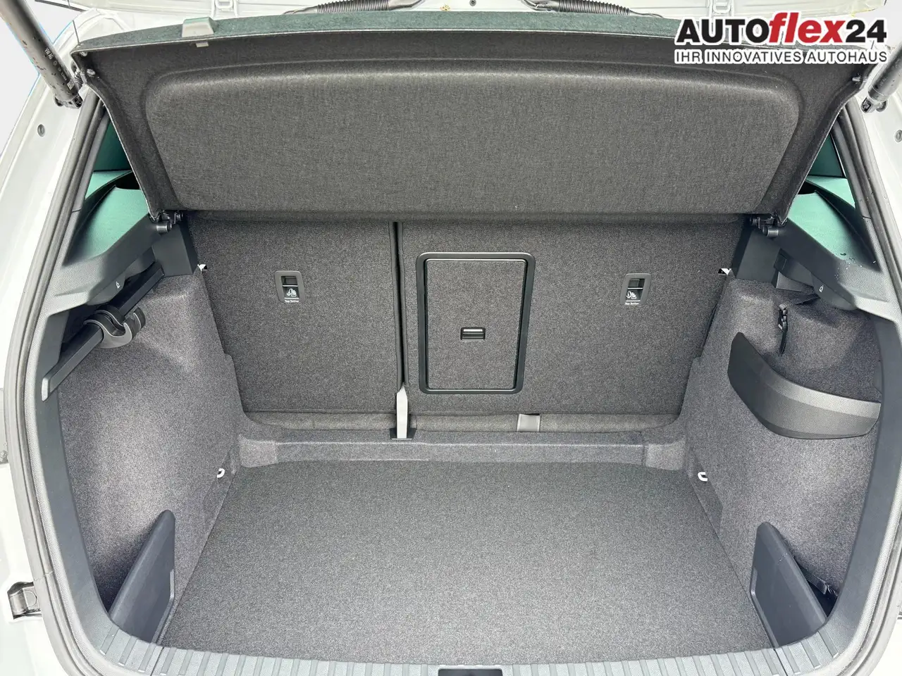 Skoda Karoq Sportline 1,5 TSI DSG 2ZKlimaautomatik Canton A..., миниатюра 29