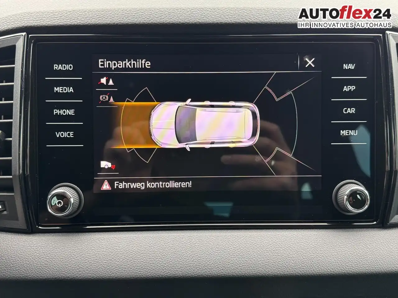 Skoda Karoq Sportline 1,5 TSI DSG 2ZKlimaautomatik Canton A..., миниатюра 19