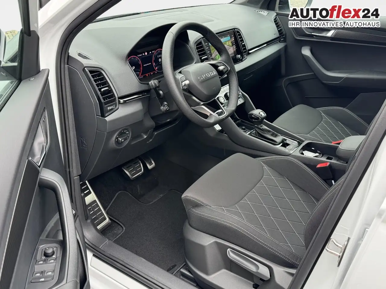 Skoda Karoq Sportline 1,5 TSI DSG 2ZKlimaautomatik Canton A..., миниатюра 12
