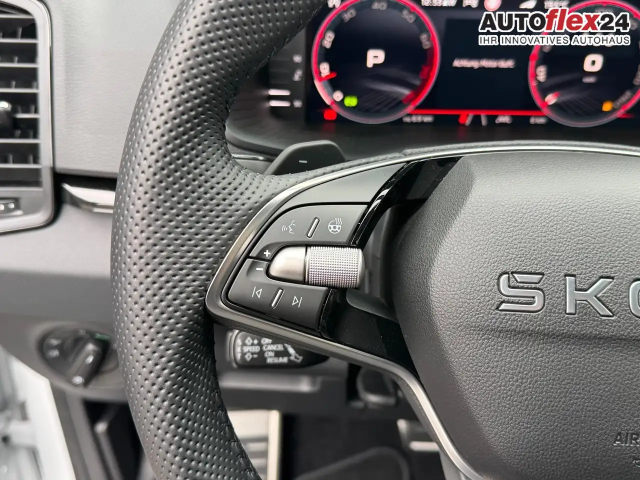 Skoda Karoq Sportline 1,5 TSI DSG 2ZKlimaautomatik Canton A..., миниатюра 14