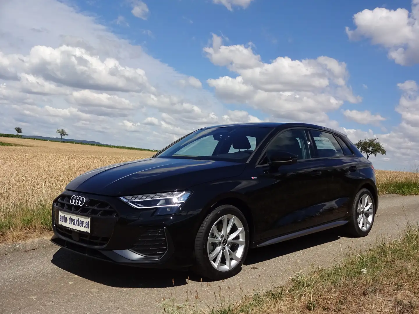 Audi A3 TFSI S line+MMI Navi+Headup+Businessp+Parkassitent Schwarz - 1