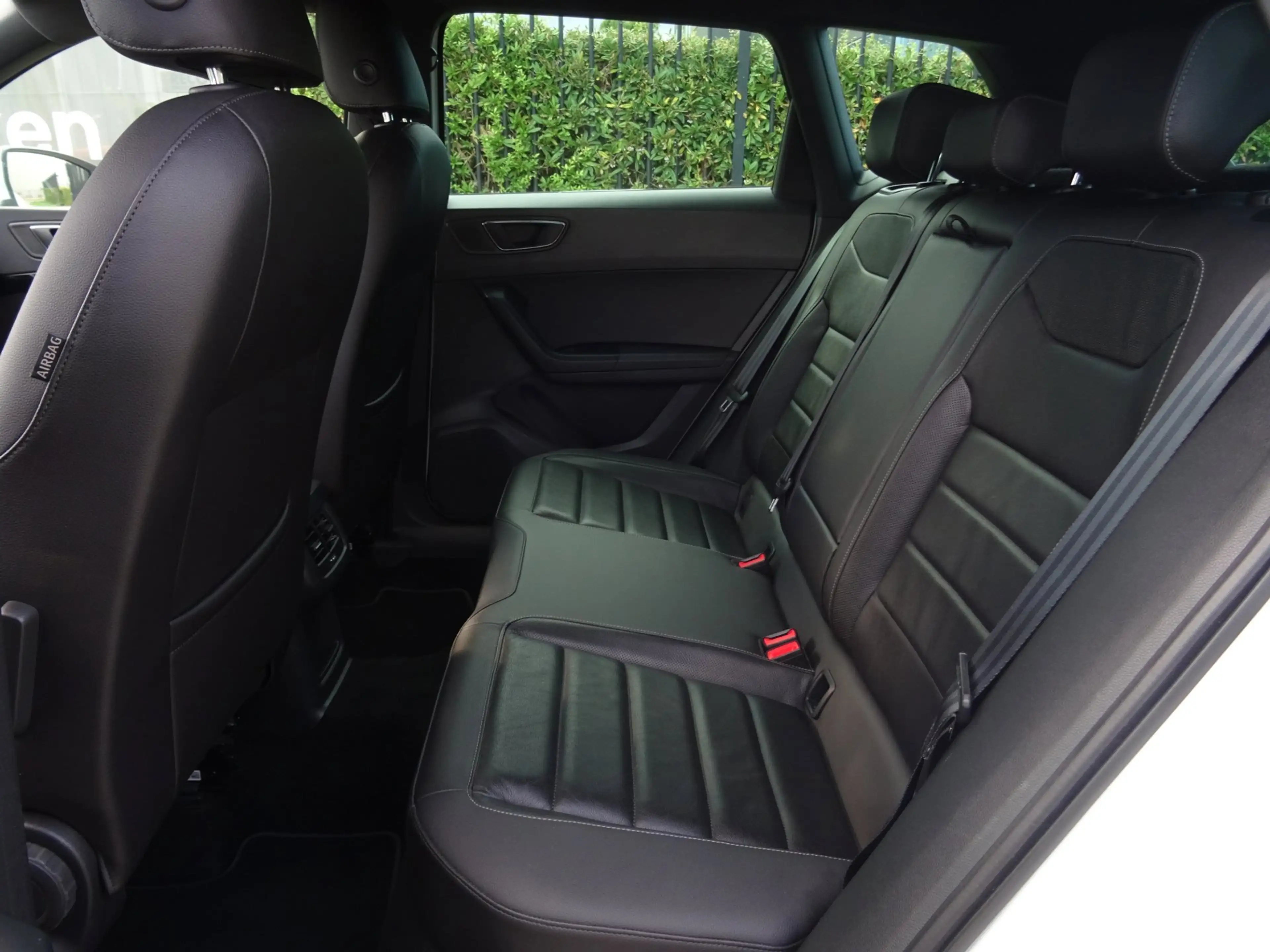 SEAT Ateca 1.4 EcoTSI Xcellence NAP/CAMERA/CARPLAY/LED/PDC — photo 9