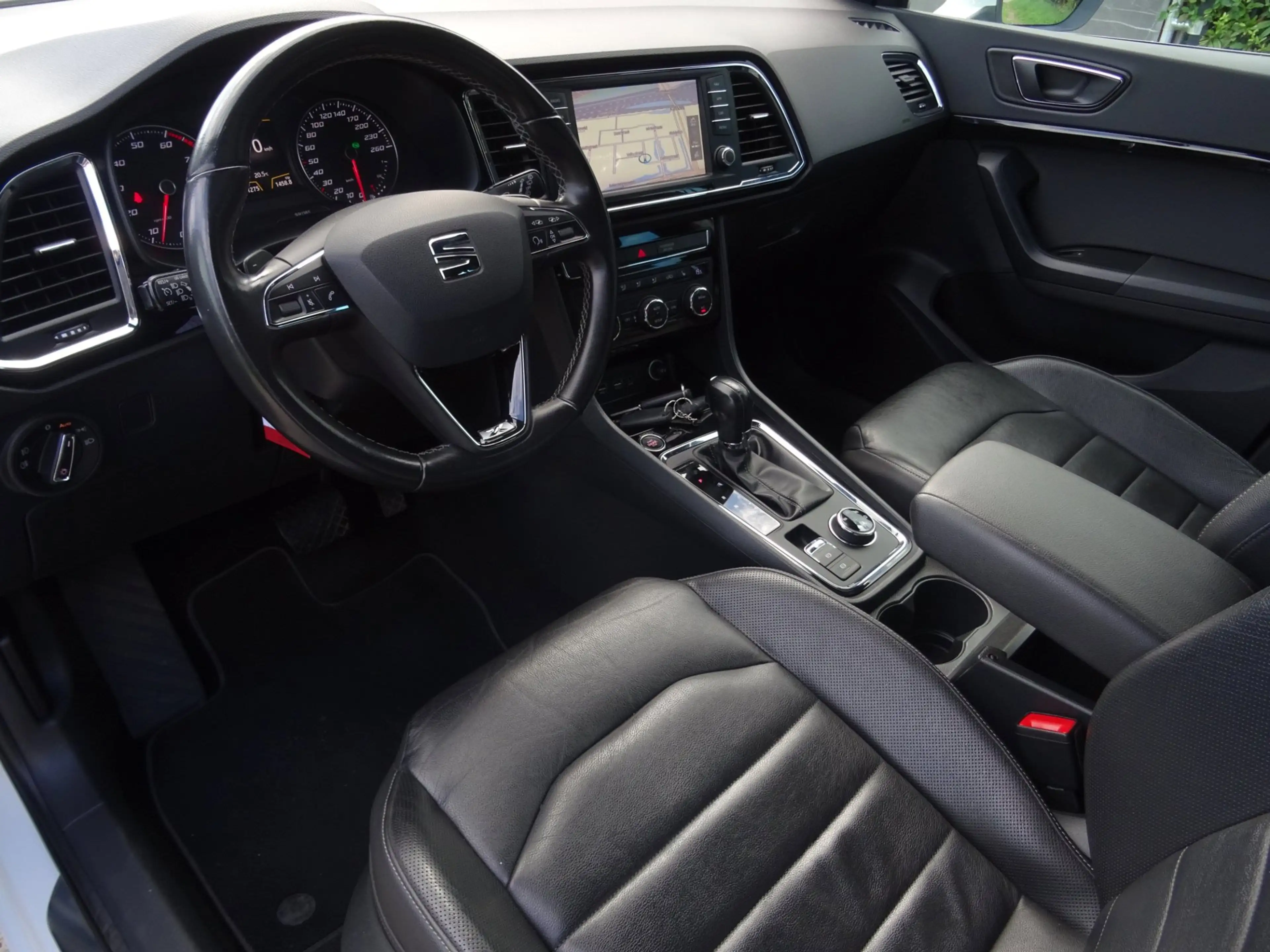 SEAT Ateca 1.4 EcoTSI Xcellence NAP/CAMERA/CARPLAY/LED/PDC — photo 6