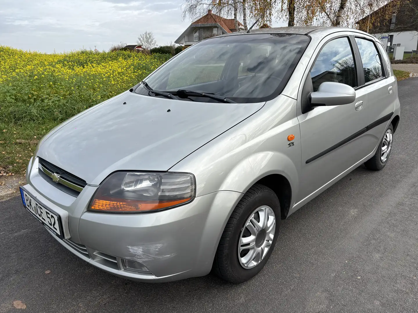 Chevrolet Kalos 1.4 16V SX 5-Türer & AHK Klimaanlage Technisch gu Silber - 1