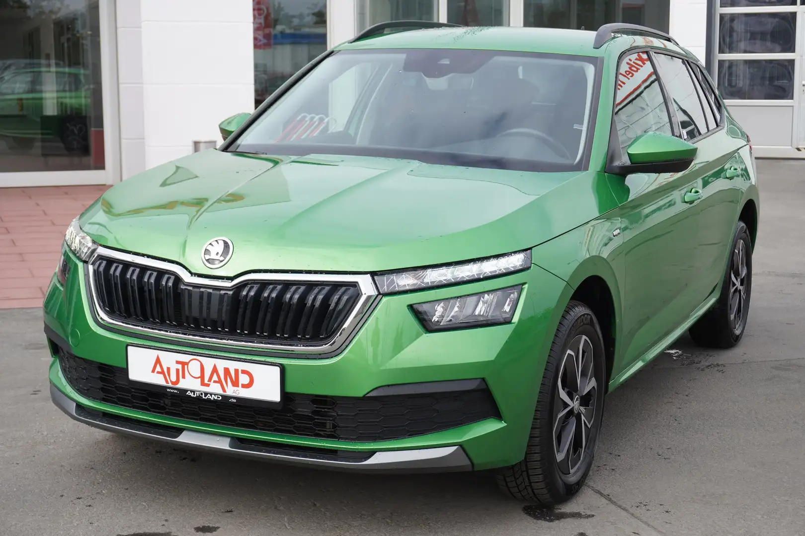 Skoda Kamiq 1.0 TSI Drive 125 LED SmartLink AHK PDC Grün - 1