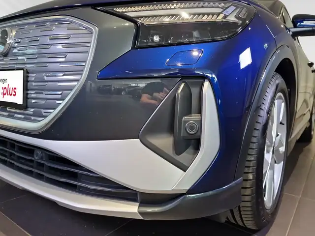 Audi Q4 E-Tron view 6