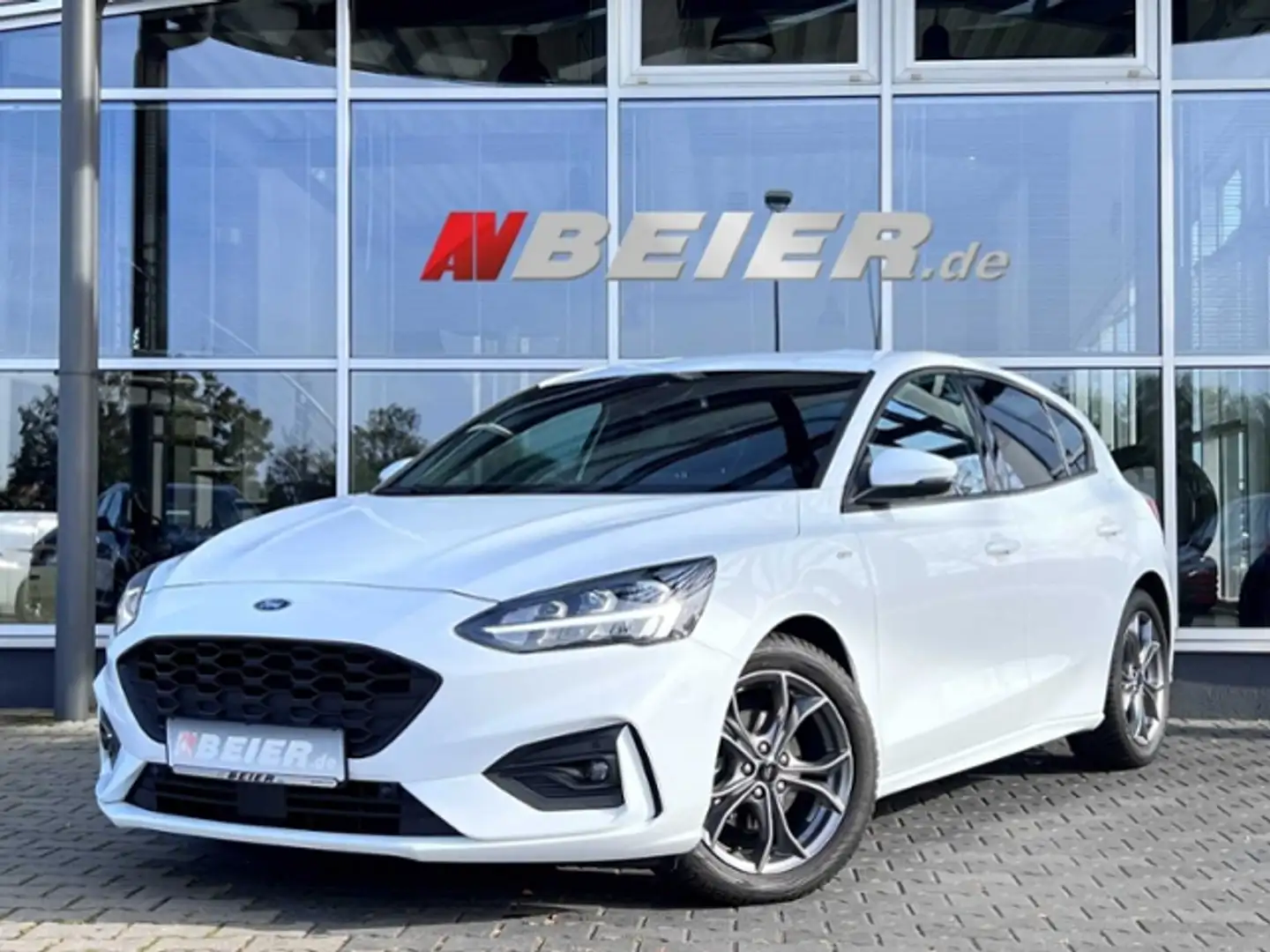Ford Focus ST-Line automatik LED ToT Winkel SHZ 2x PDC Wit - 1