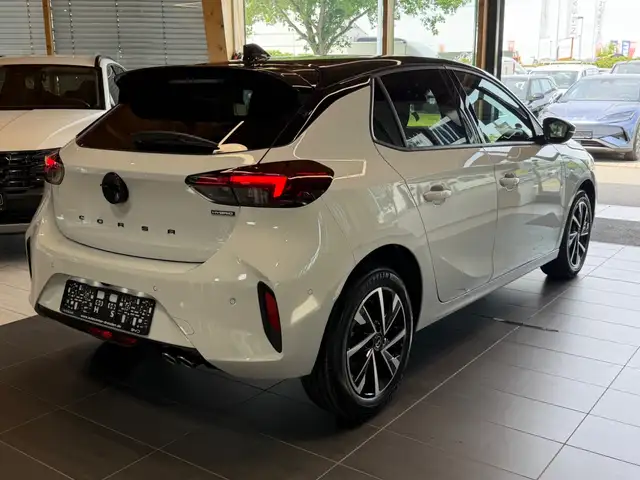 Opel Corsa view 8