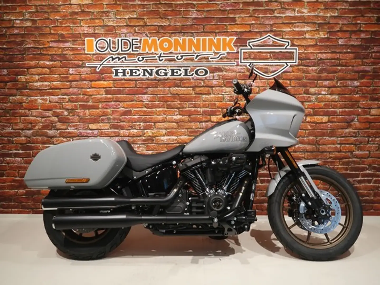 Harley-Davidson Lowrider ST FXLRST 117 2024 Grijs - 1