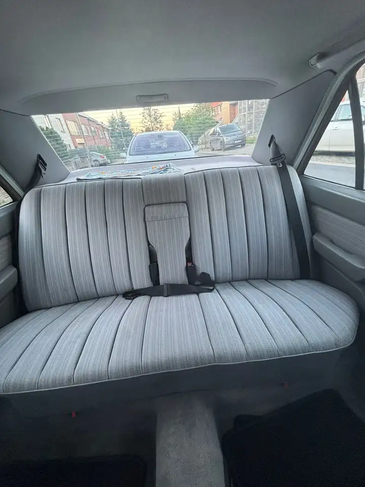 Mercedes-Benz E 200, foto 4