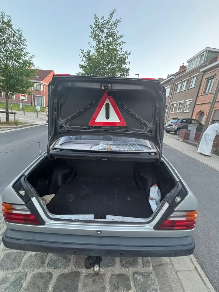 Mercedes-Benz E 200, foto 5