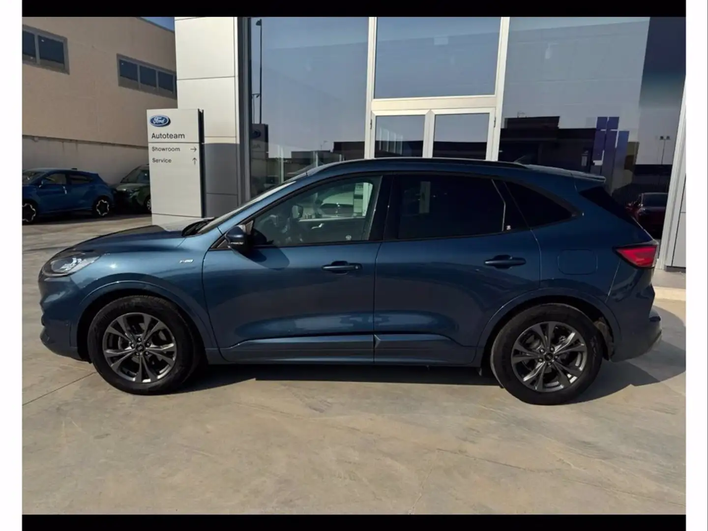 Ford Kuga 1.5 ecoblue st-line x 2wd 120cv auto Blu/Azzurro - 2