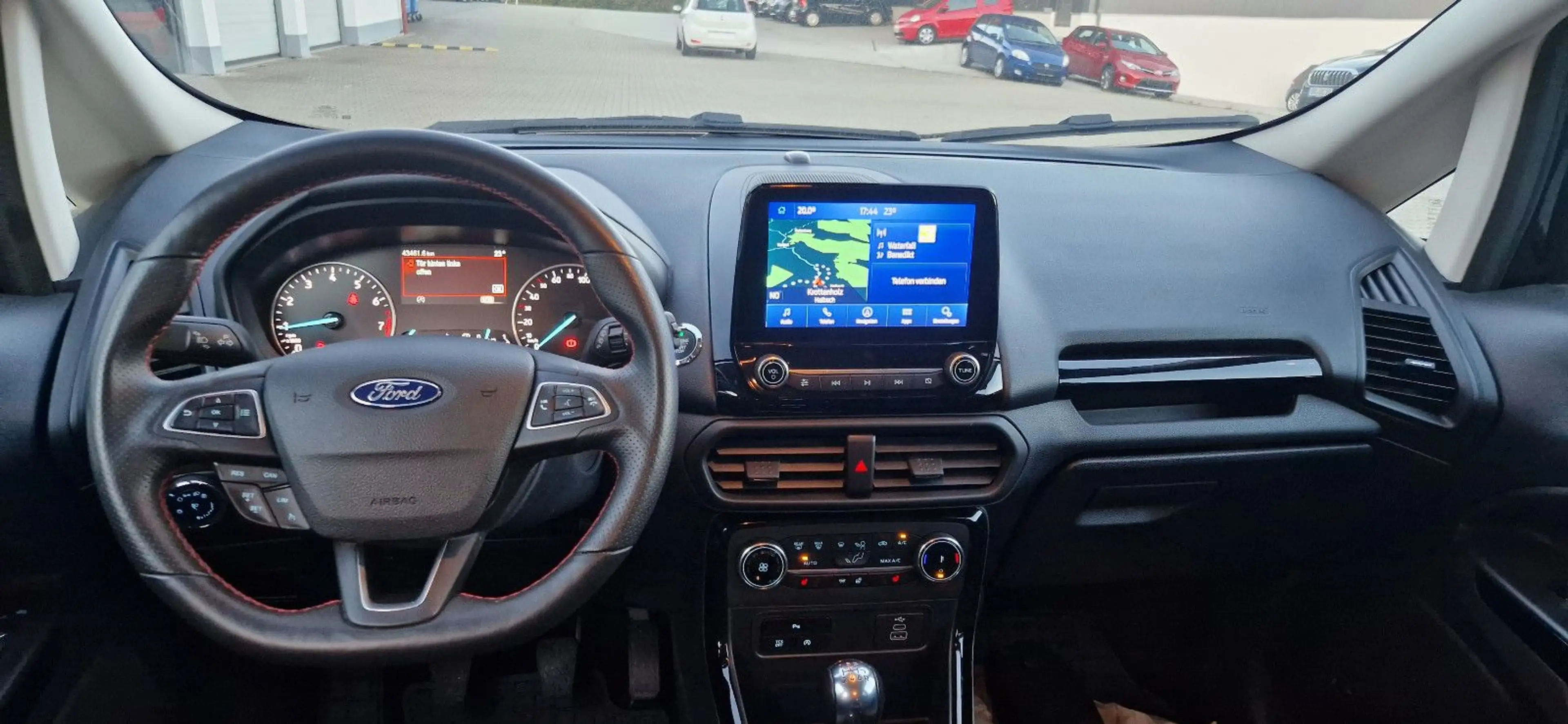 Ford EcoSport ST-Line — photo 12