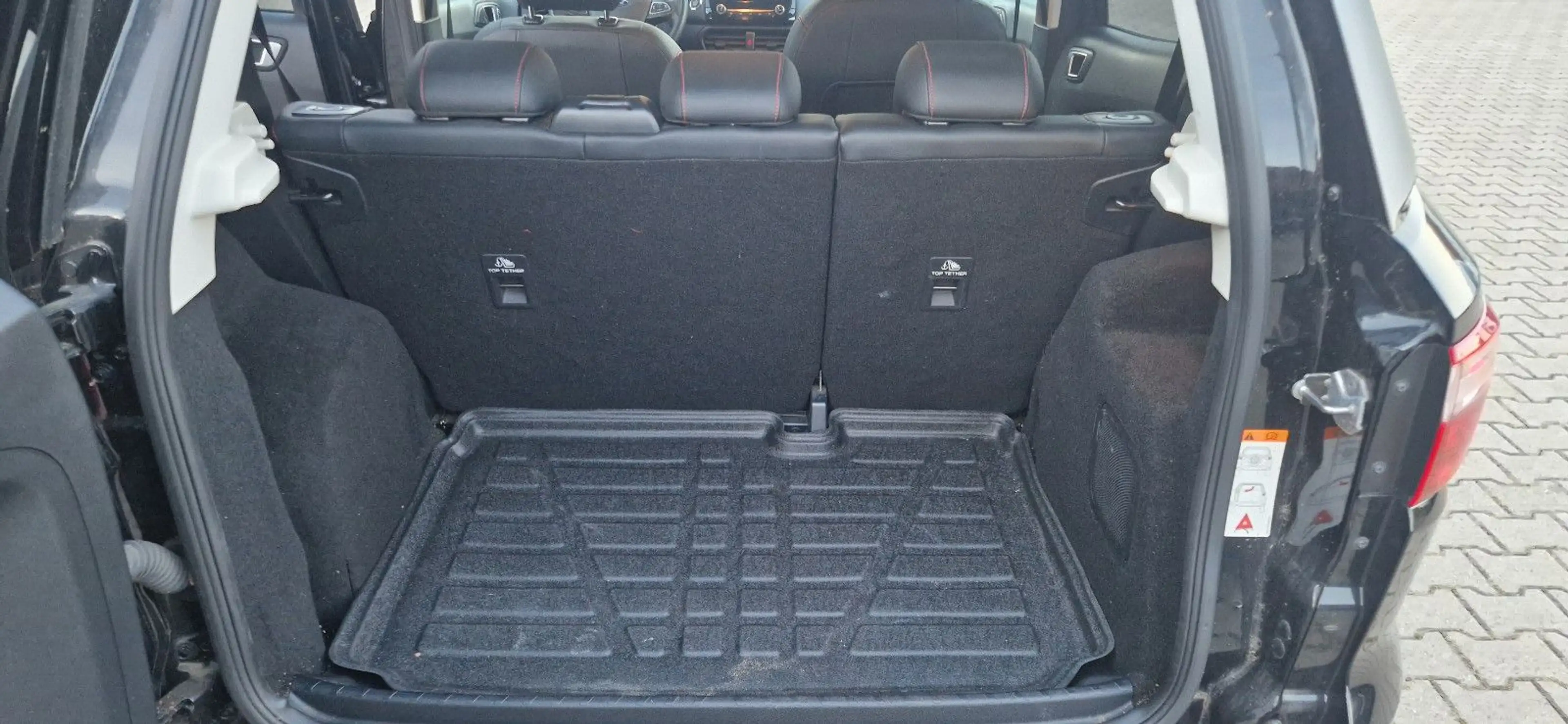 Ford EcoSport ST-Line — photo 11