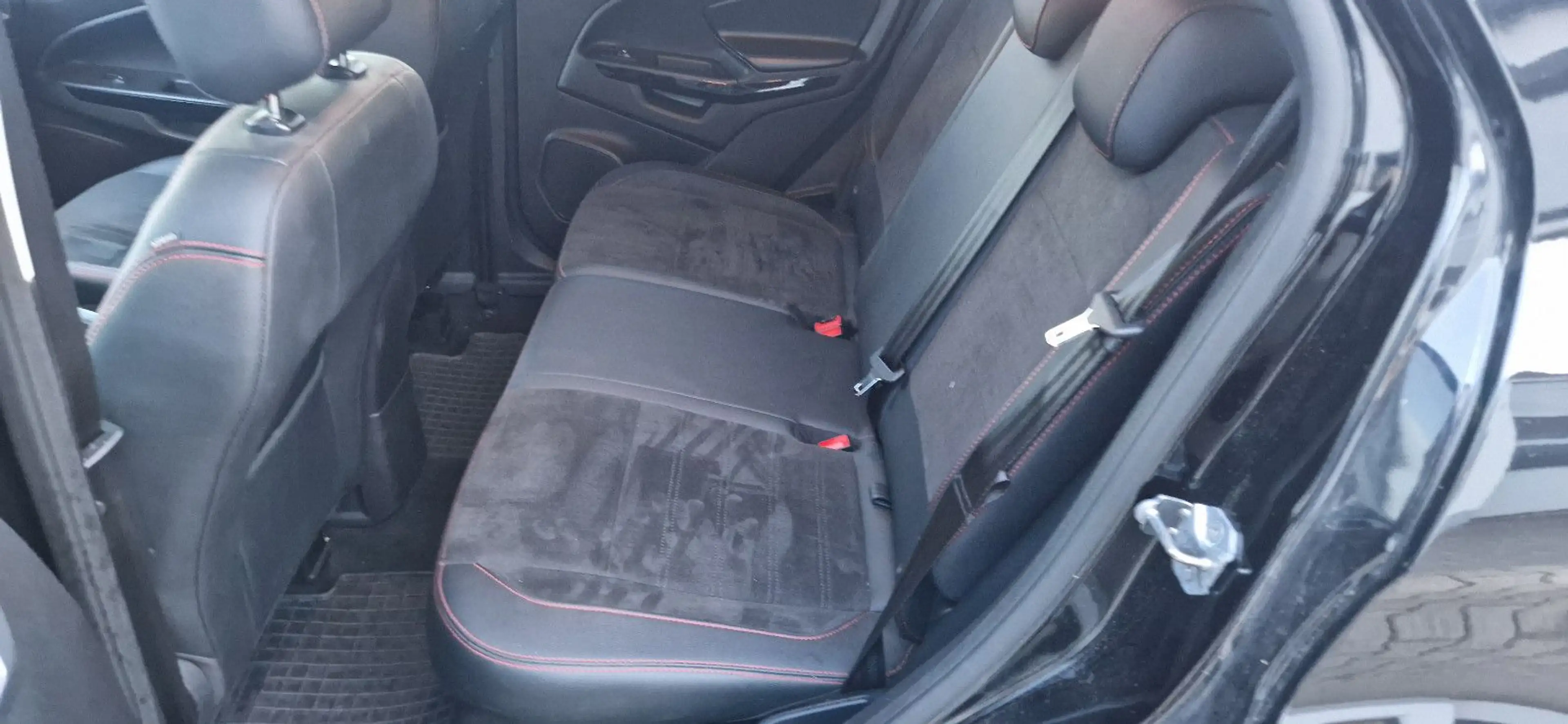 Ford EcoSport ST-Line — photo 10