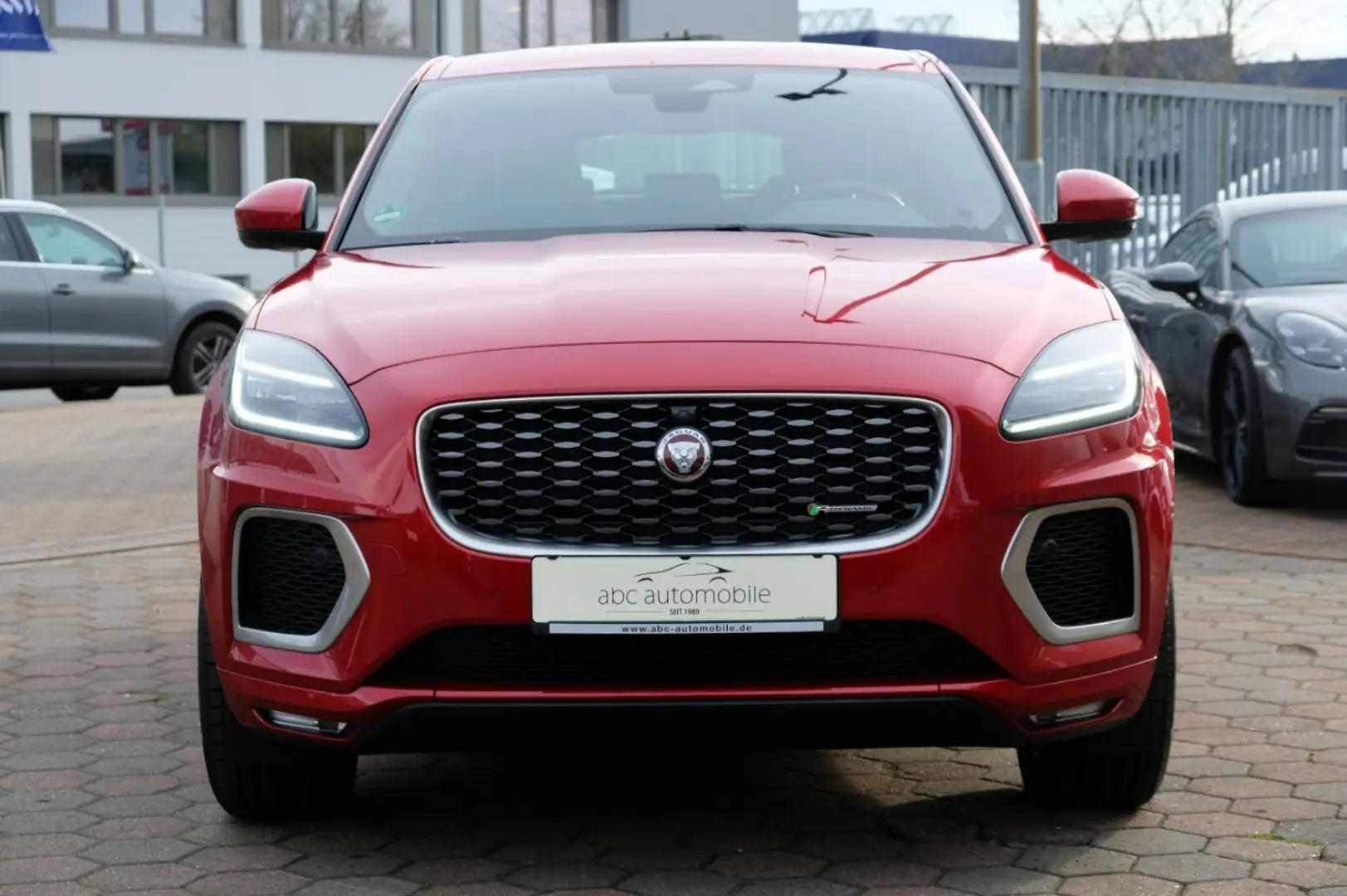 Jaguar E-Pace P250 R-Dynamic SE AWD PANO LED Rouge - 2