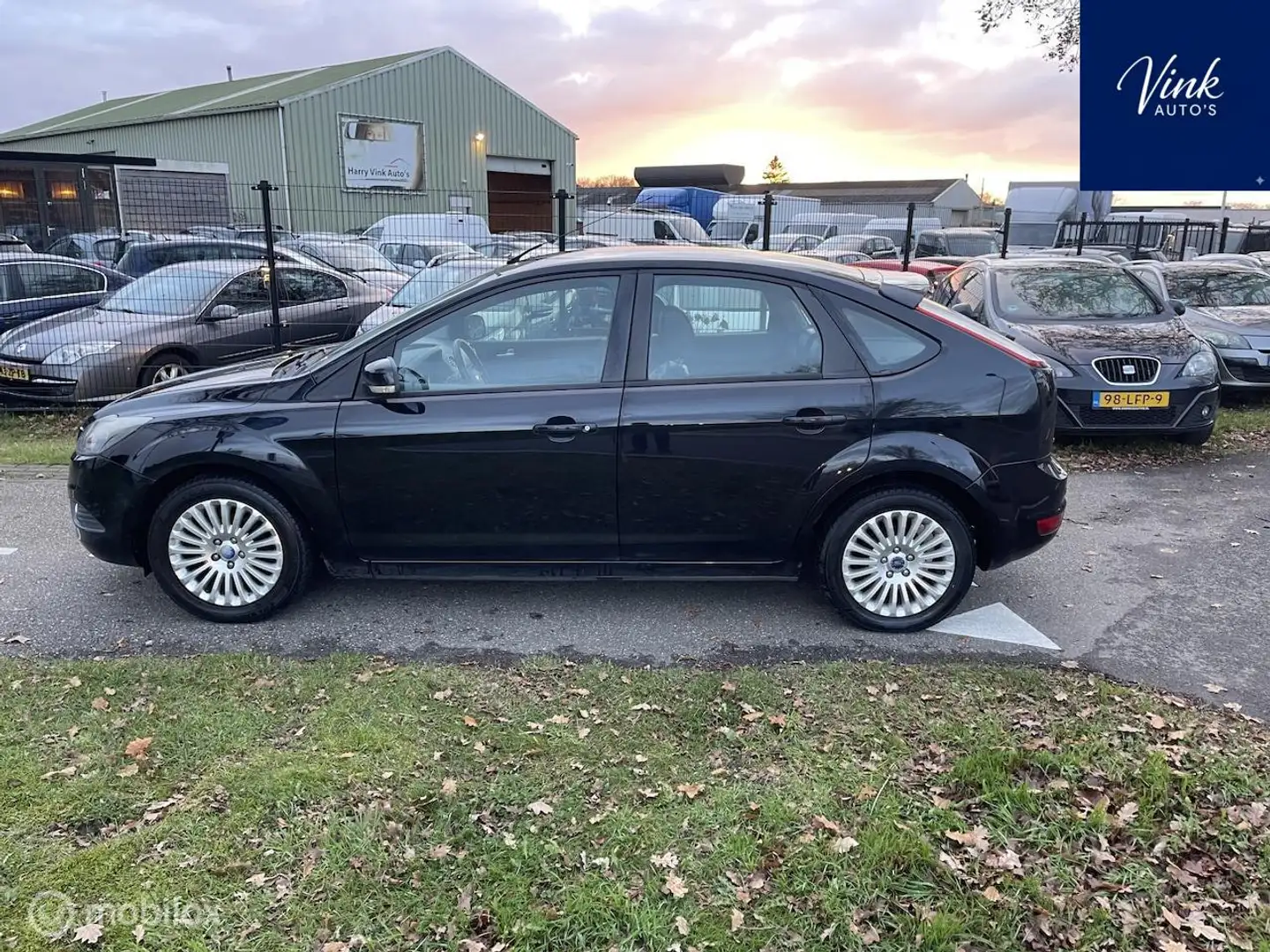 Ford Focus 1.6 Titanium | Lederen Bekleding | Full Options | Zwart - 2