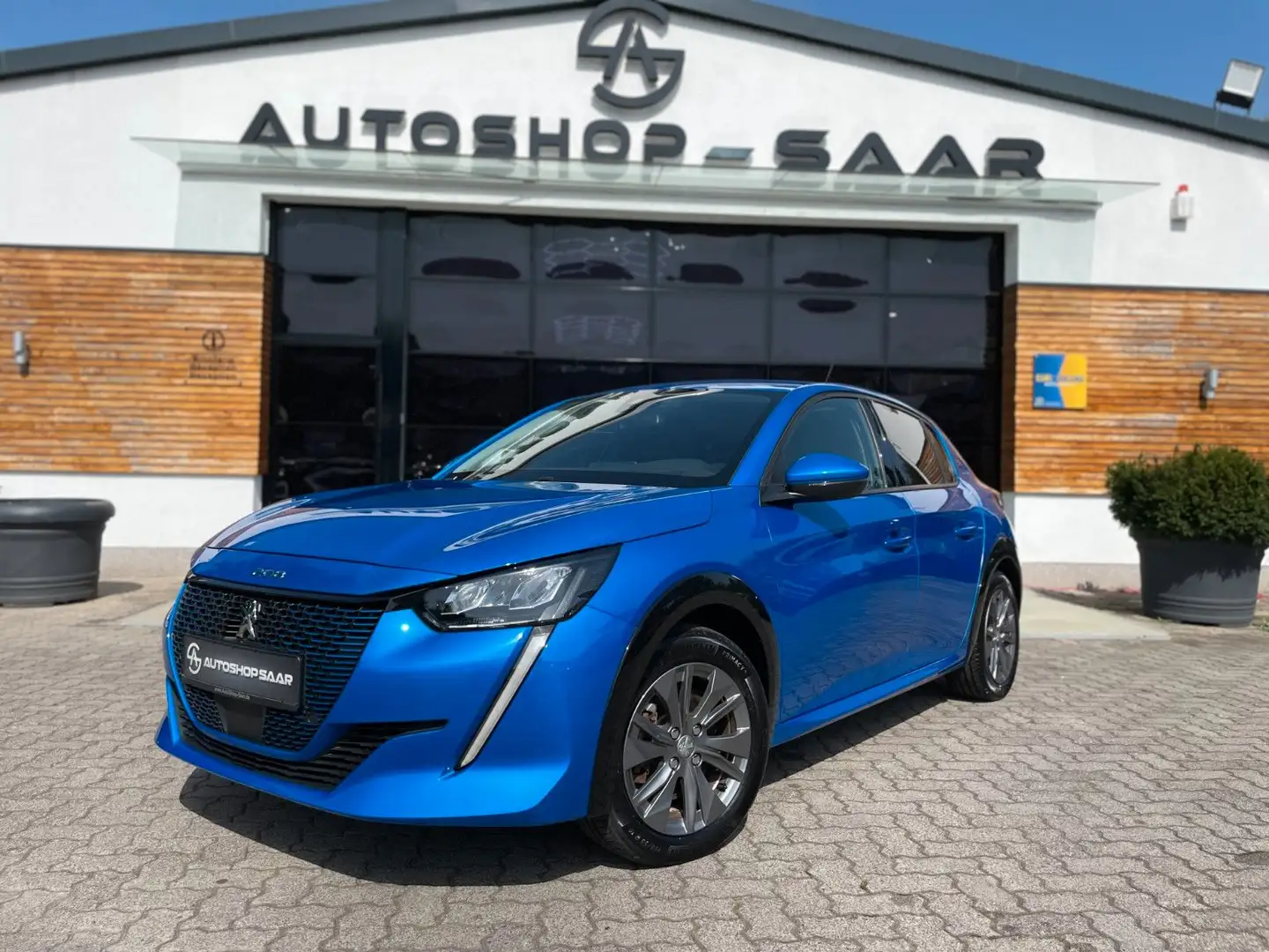 Peugeot 208 e- Allure 26000tkm!!/Kamera/Navi Blau - 1