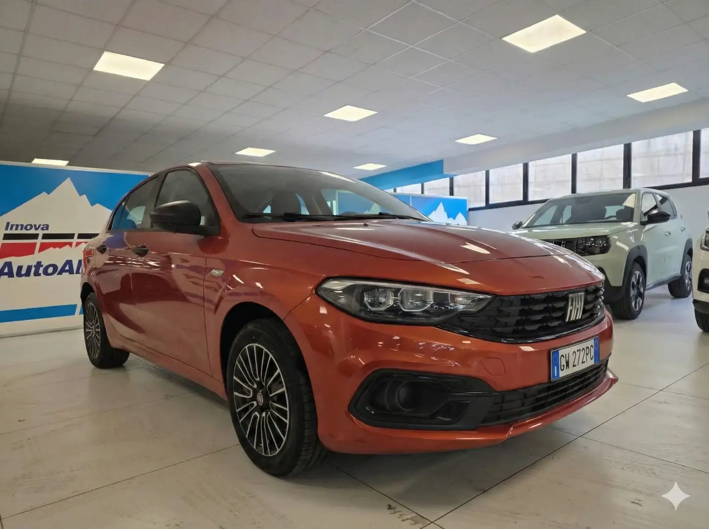 Fiat Tipo Hatchback My23 1.6 130cvDs Hb Tipo Orange - 1