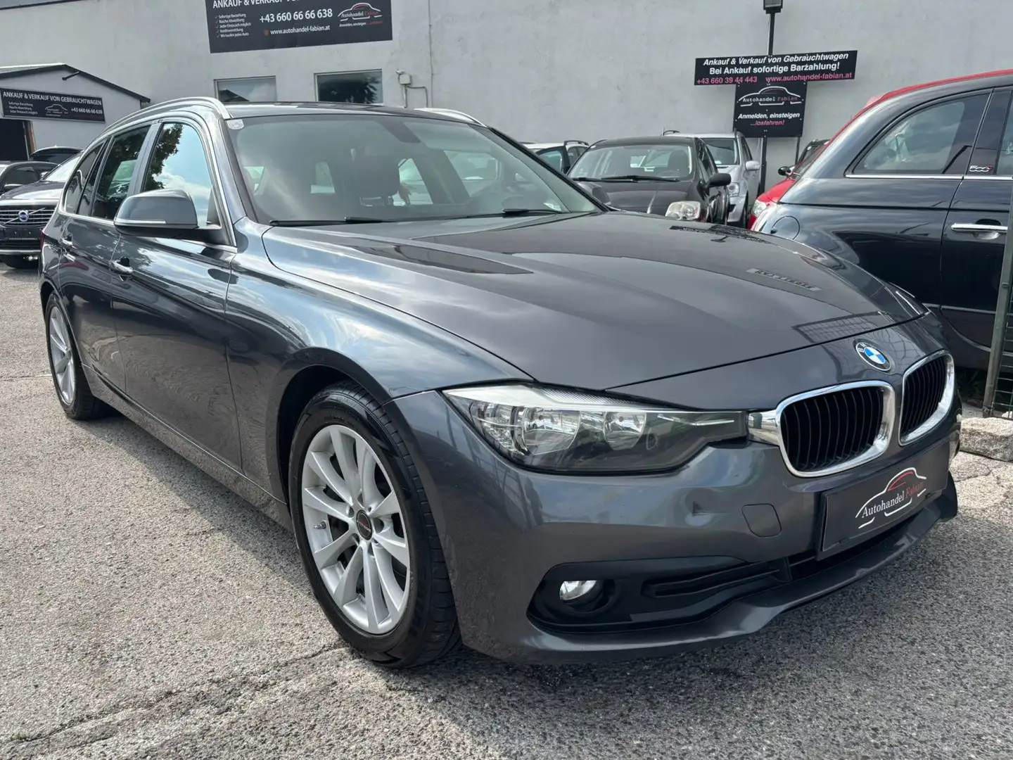 BMW 320 d Touring Autom. 163PS Parkhilfe Navi Tempomat Grau - 1