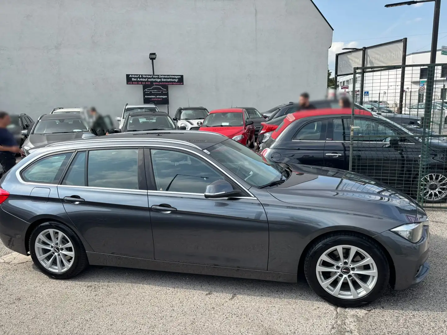 BMW 320 d Touring Autom. 163PS Parkhilfe Navi Tempomat Grau - 2