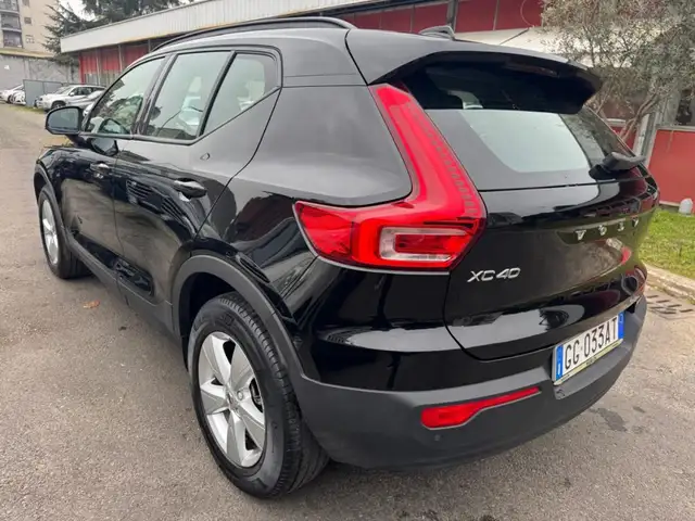 Volvo XC40 view 7