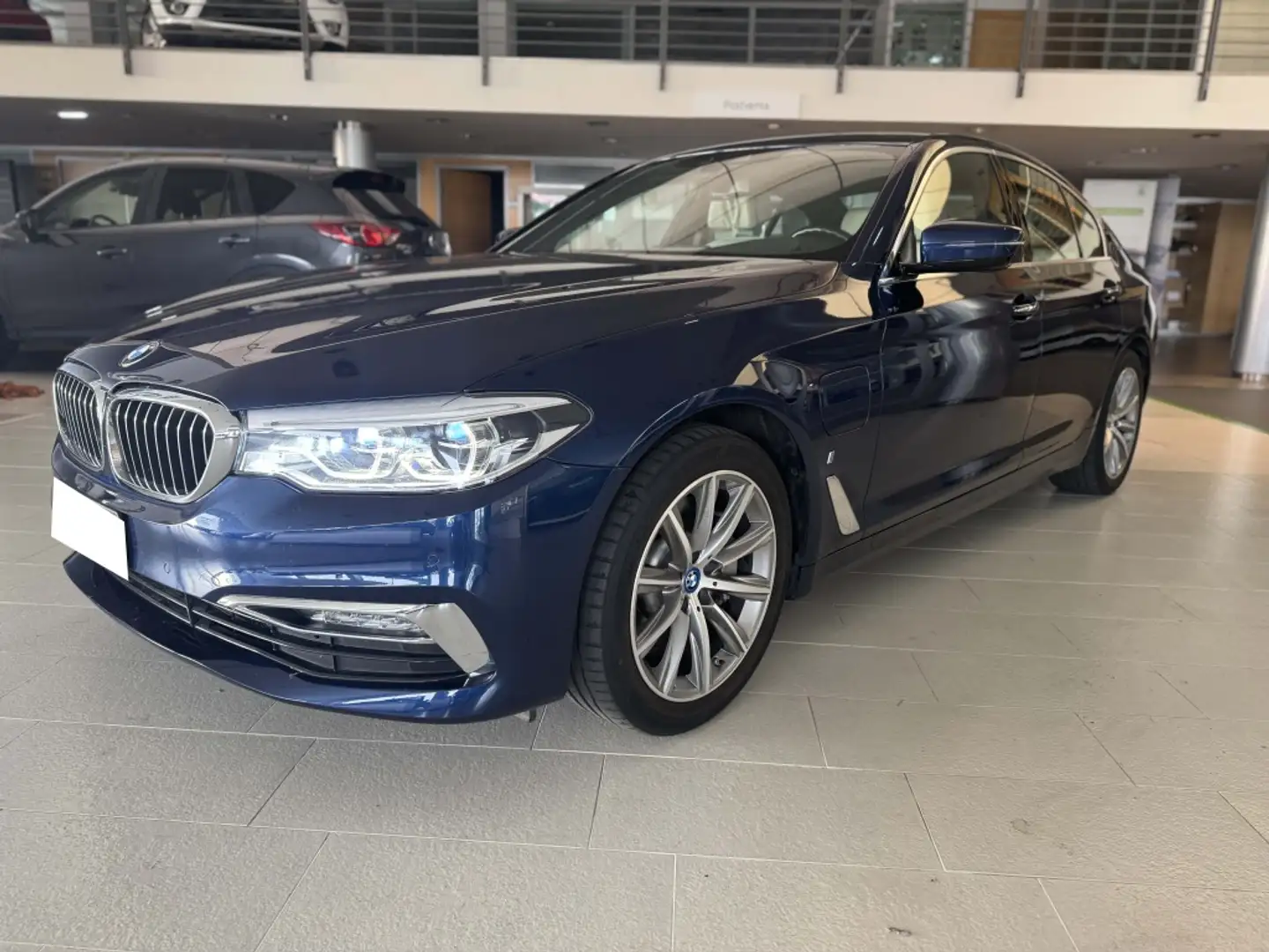 BMW 530 530e iPerformance Bleu - 2