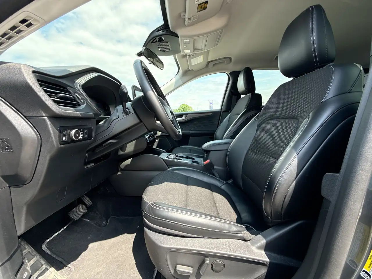 Ford Escape снимка Ford Escape