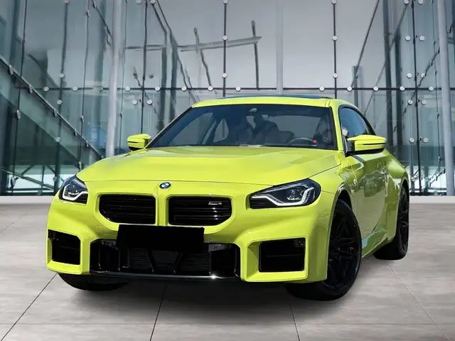 BMW M2 view 3