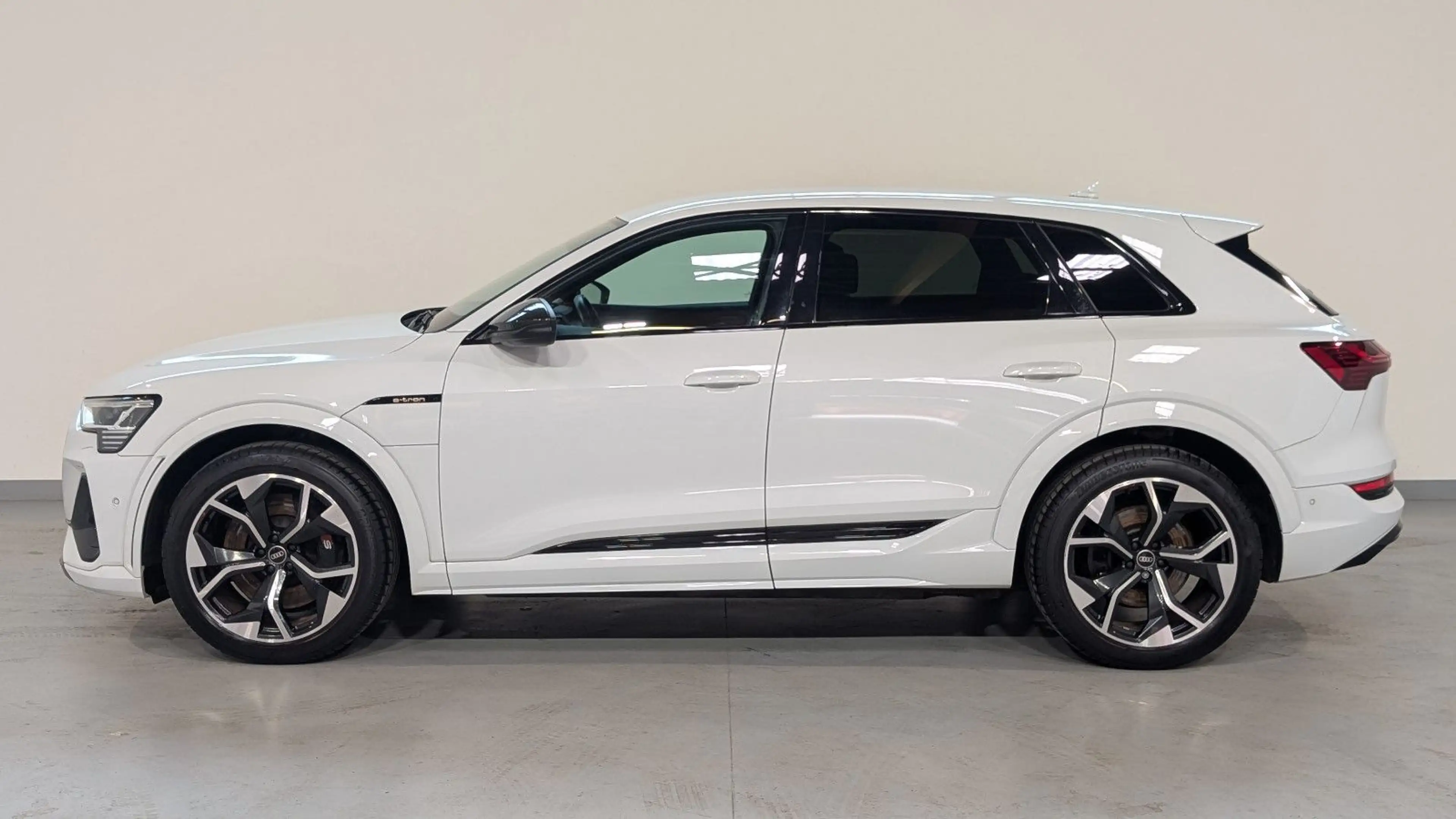 Audi e-tron S quattro LUFT+B&O+ACC+MATRIX+KEY+21" — photo 8