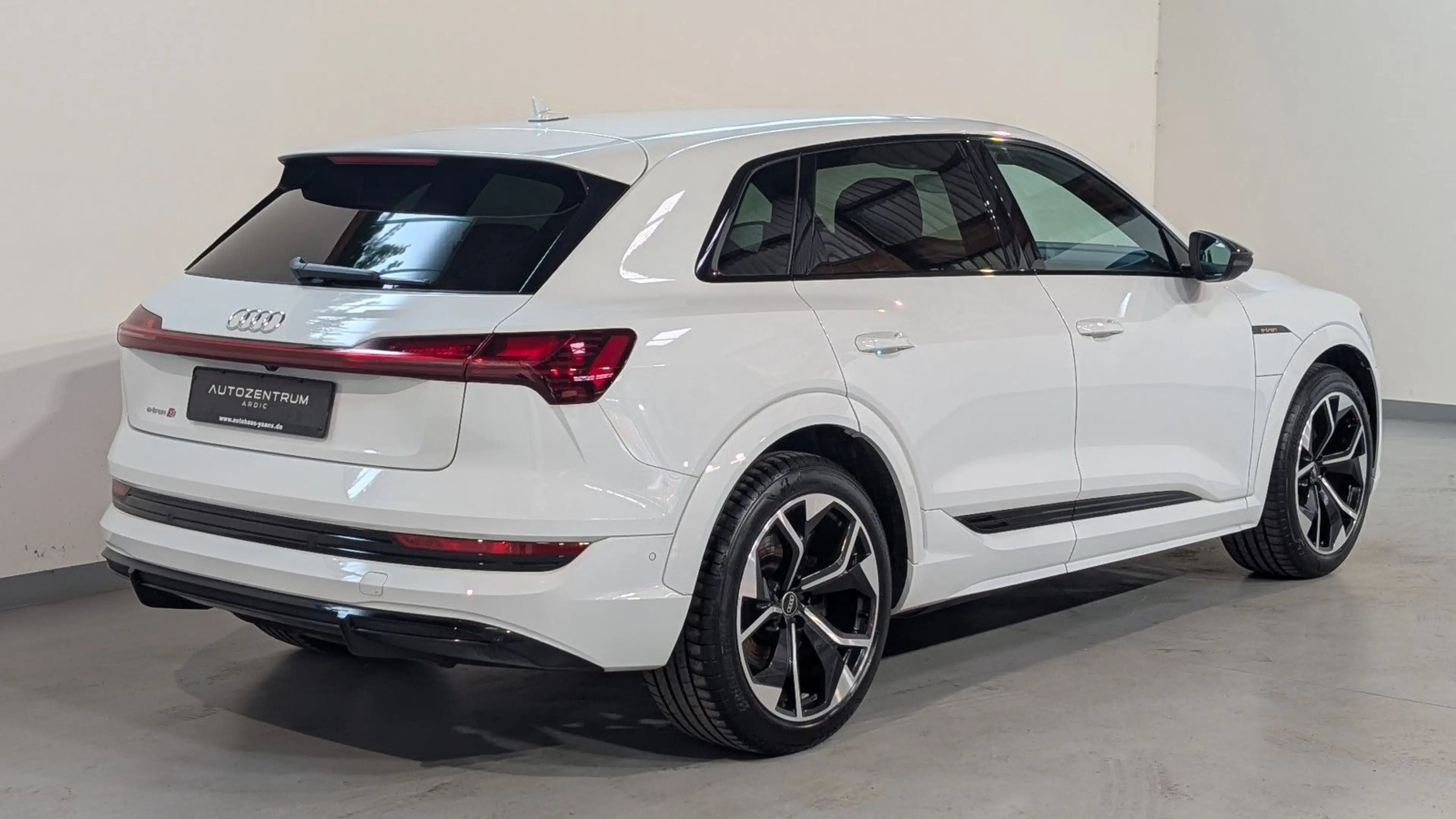 Audi e-tron S quattro LUFT+B&O+ACC+MATRIX+KEY+21" — photo 4