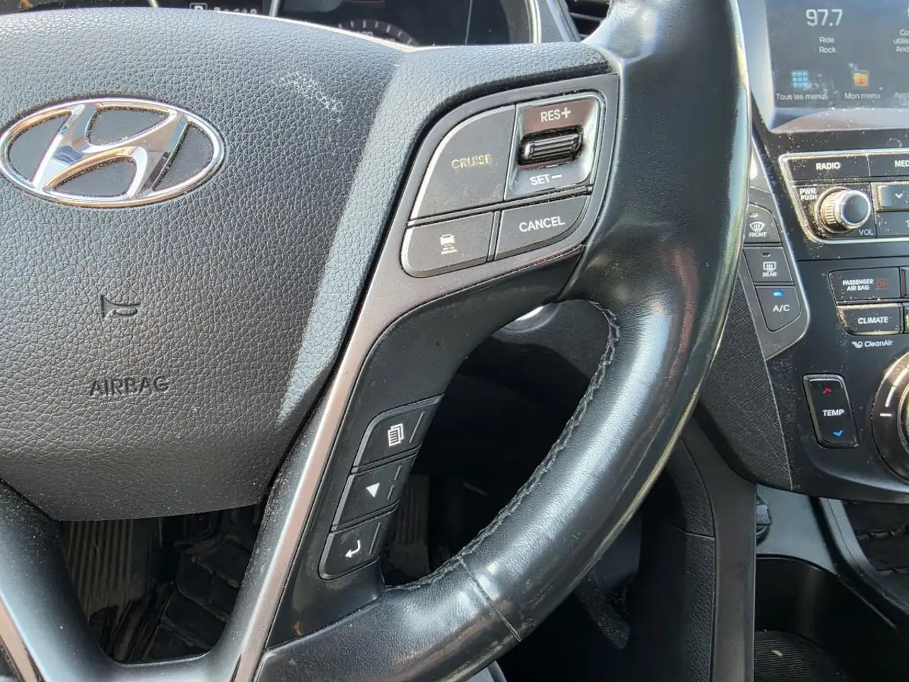 Hyundai SANTA FE снимка Hyundai SANTA FE