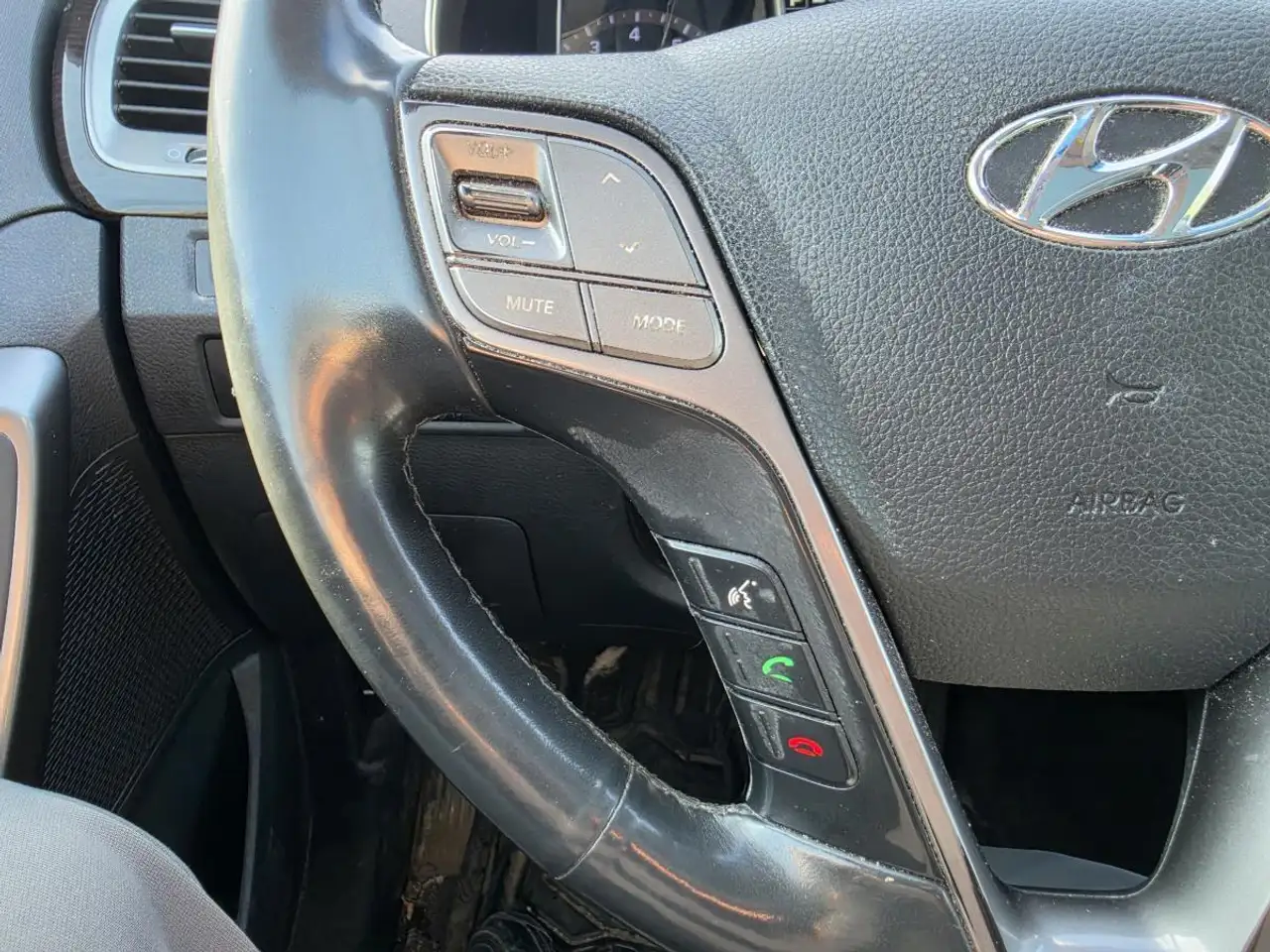 Hyundai SANTA FE снимка Hyundai SANTA FE