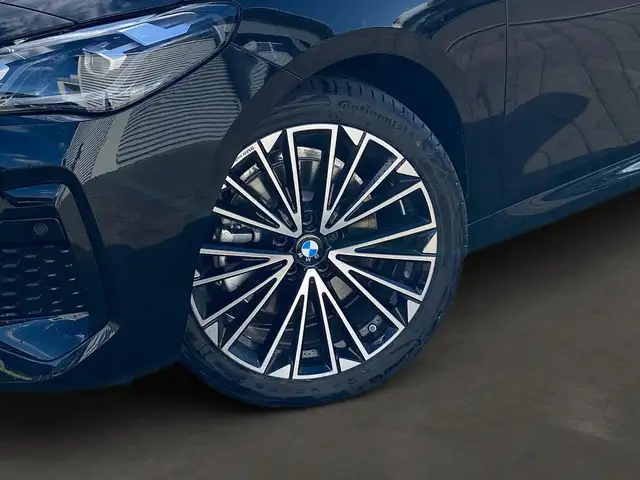 BMW 2 Series view 6