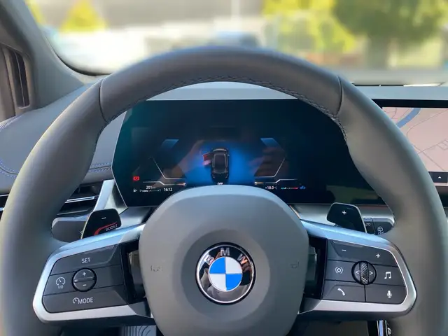 BMW 2 Series view 8