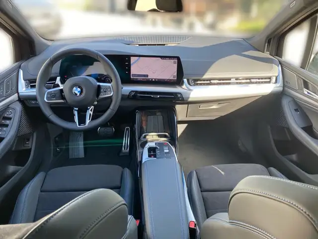 BMW 2 Series view 10